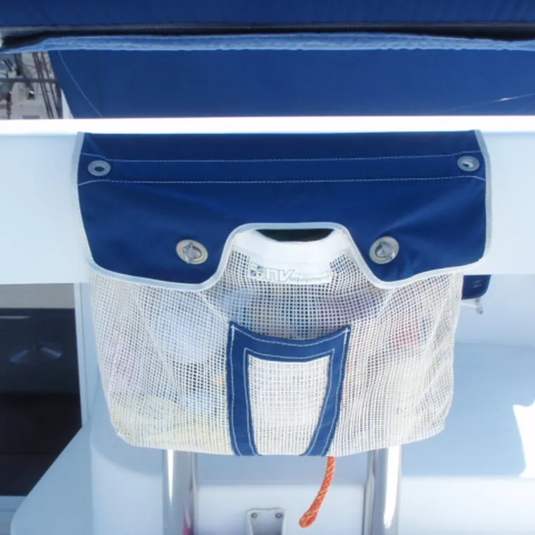 Navy halyard bag with mesh pockets fitted at the mast